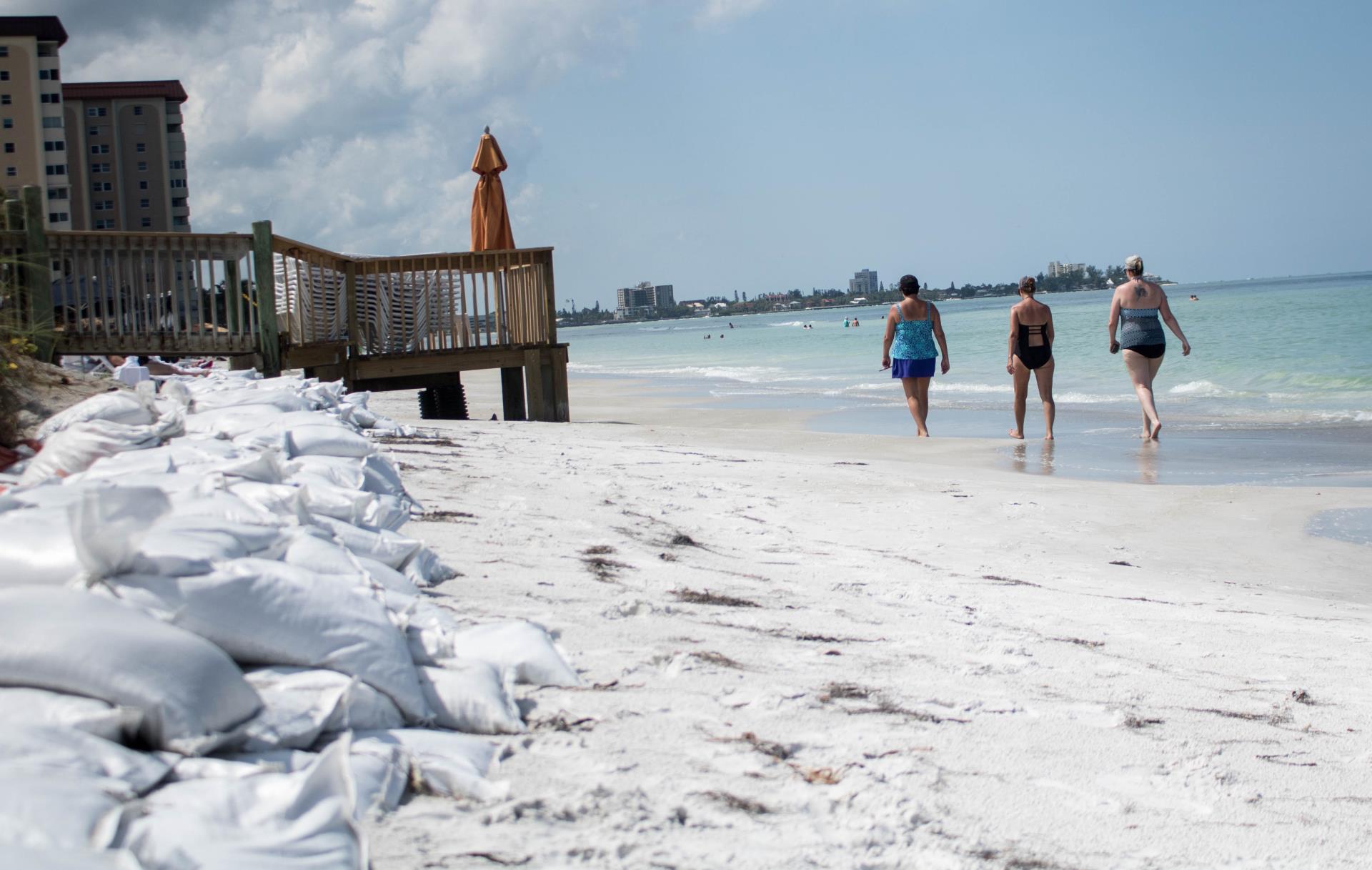 Lido Beach, erosion