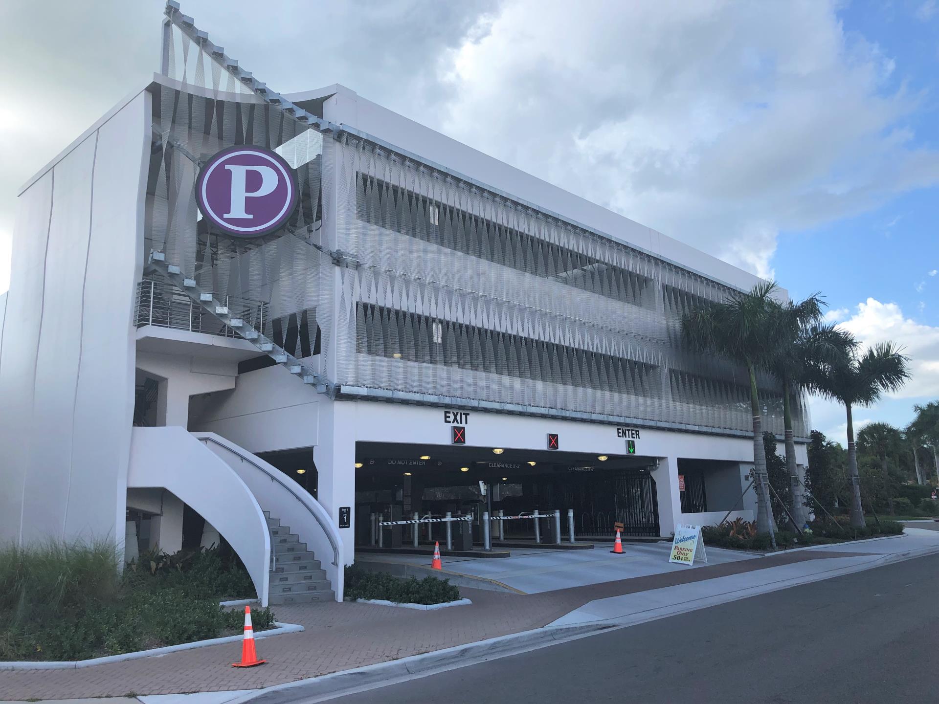 St. Armands Parking Garage