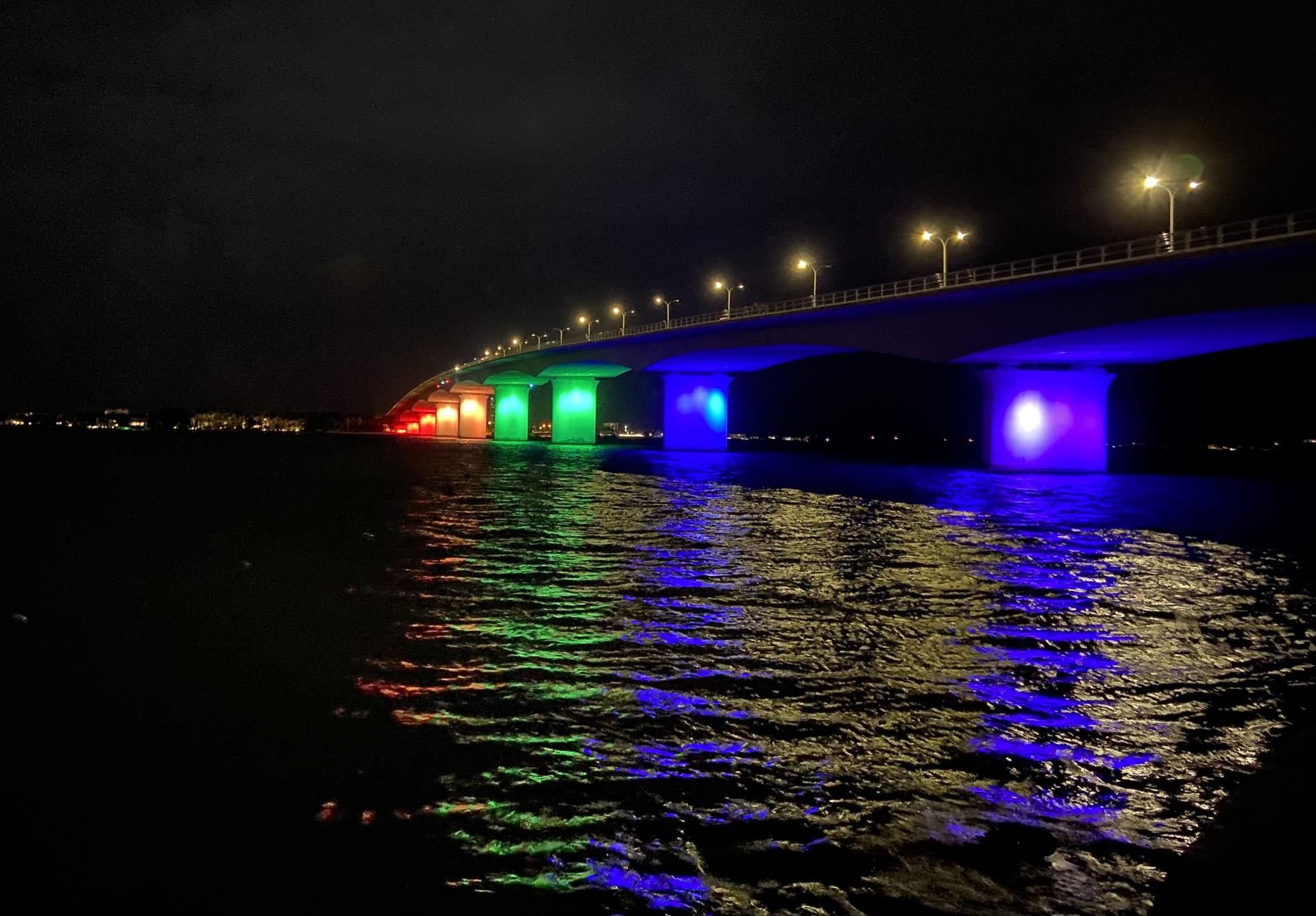 Ringling Bridge, Pride