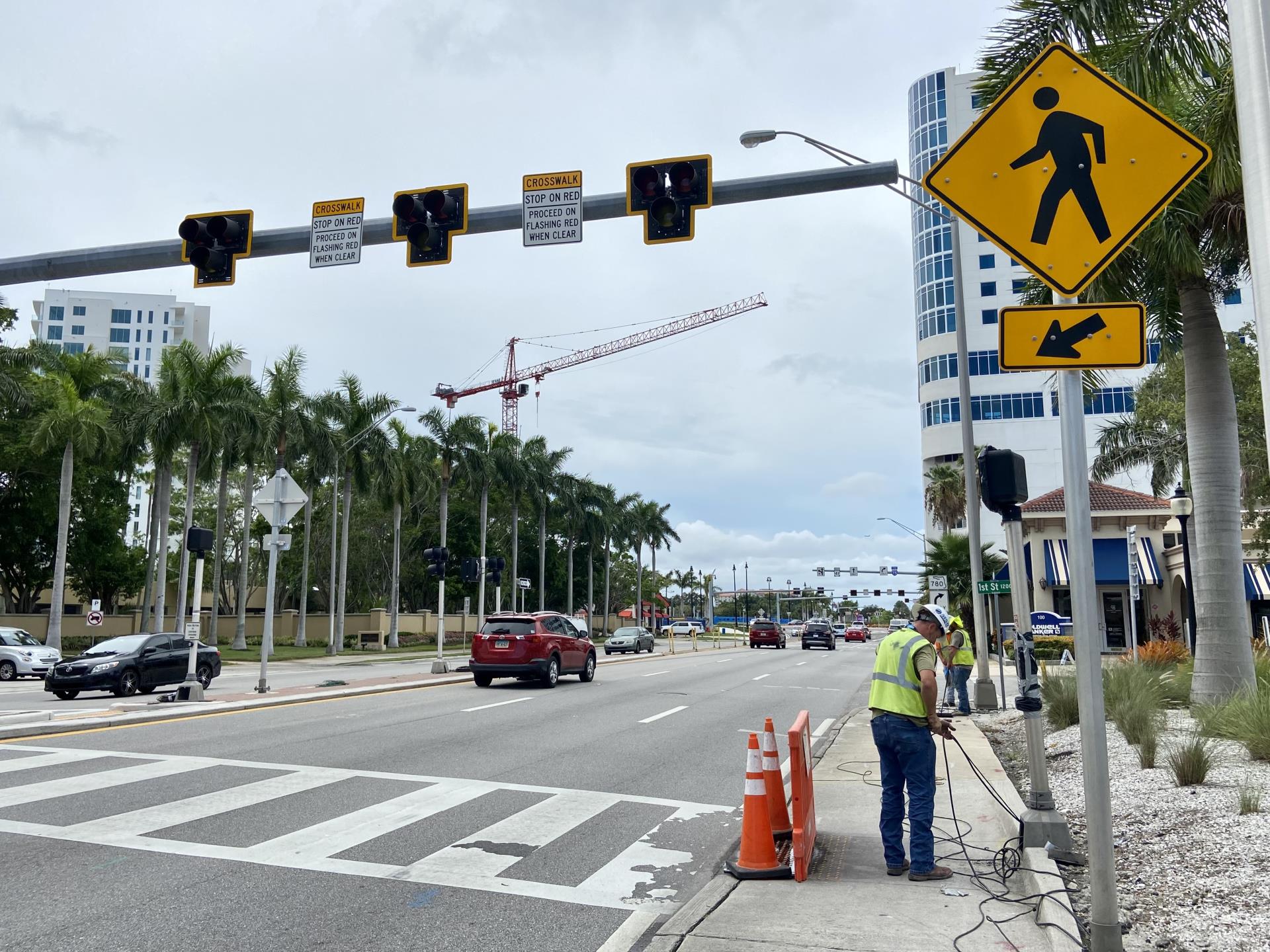 US 41-First St crosswalk